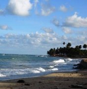 Corpo com ferimento na cabeça é encontrado em praia no bairro Pescaria, em Maceió