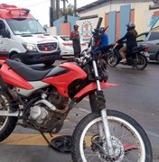 Colisão entre moto e carro deixa duas vítimas feridas