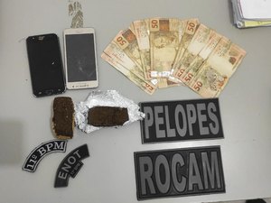 Após denúncia, polícia detém cinco pessoas por tráfico de drogas em Penedo