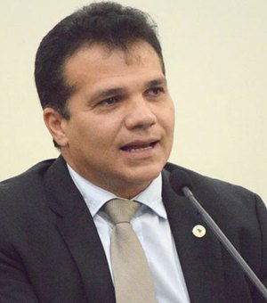 Nezinho não descarta candidatura a prefeito e critica gestão de Teófilo: “Arapiraca está parada”