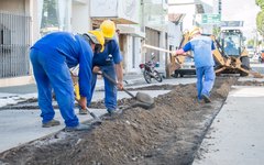 Prefeitura de Arapiraca retomou serviços de recomposição do asfalto em ruas da cidade