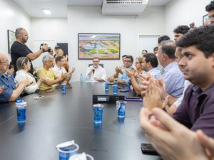 Prefeito Luciano anuncia creche e pavimentação de vias no bairro Zélia Barbosa Rocha