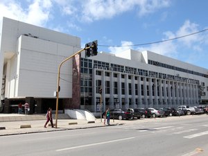 ?Adiado júri de acusado de matar mulher por engano durante atentado em Maceió