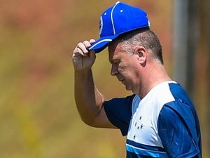 Mano Menezes pode reassumir Cruzeiro e Guto Ferreira ir para o Bahia