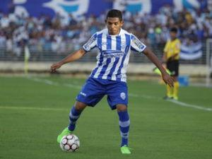 Volante do CSA comemora importante vitória contra o Timão