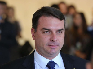 Desembargadora suspende investigações sobre ‘rachadinhas’ de Flávio Bolsonaro