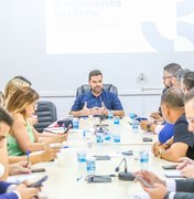 Comissão apresenta aos vereadores documento base para atualização do regimento interno da Câmara de Maceió