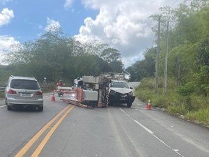 Veículos da Equatorial se envolvem em acidente na rodovia AL 465