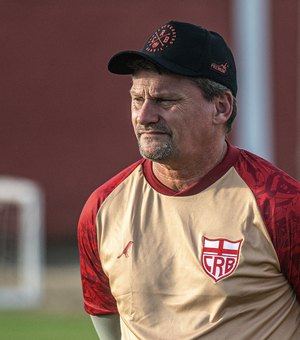 Fábio Matias comanda primeiro treinamento no CT Ninho do Galo