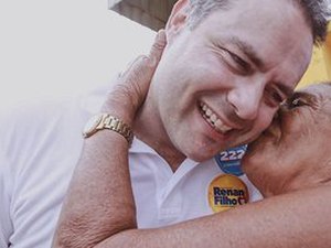 Renan Filho agradece votos e crítica cenário nacional
