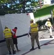 Ciclista é detido após discussão com agentes do Ronda no Bairro, na Ponta Verde