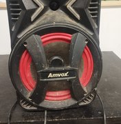 Polícia apreende caixa de som por causa de perturbação do sossego em Novo Lino