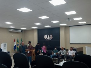 [Vídeo] Após  atraso, eleição do Quinto Constitucional é iniciada na Subseção da OAB Arapiraca