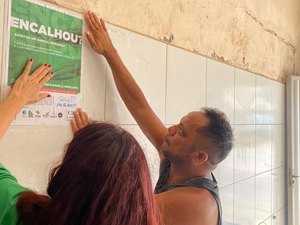 Pescadores participam de campanha sobre encalhe de animais marinhos em Maragogi