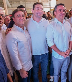 Presidente do MDB Arapiraca, Yale Fernandes, e o advogado Lucas Barbosa participaram do Encontro Estadual do MDB em Maceió