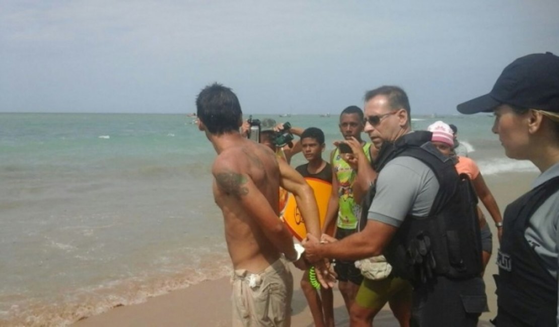 Ladrão tenta fugir de cerco policial nadando no mar de Ponta Verde