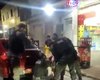 Policiais do Choque salvam criança que estava desacordada após se engasgar em Maceió