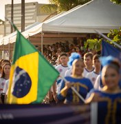 Desfile cívico celebra 209 anos da emancipação de Alagoas com foco na era digital