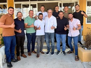 Alfredo Gaspar ganha força no Agreste com apoio de vereadores de Feira Grande