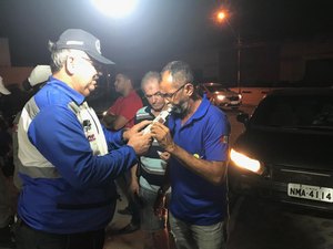 Blitzes da Lei Seca flagram oito motoristas sob efeito de álcool em Maceió