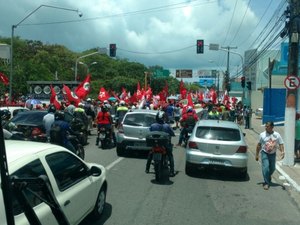 Movimento popular vai às ruas em apoio ao governo