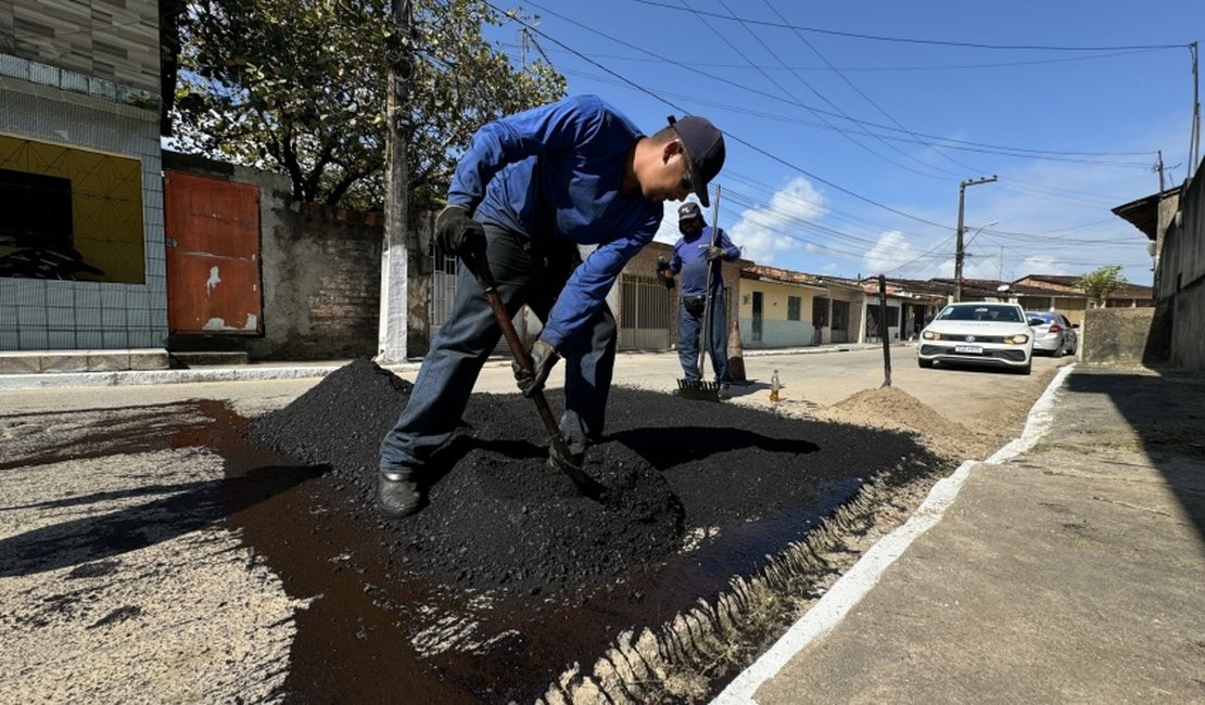 Operação Tapa-Buraco recupera 318 ruas de Maceió em janeiro