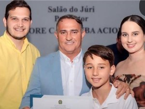 Exemplo de dedicação, compromisso, responsabilidade, lealdade e liderança