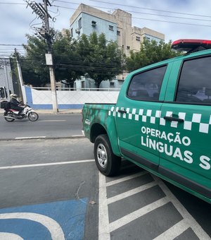 Lava-jato é autuado por despejo irregular de efluentes na Avenida Gustavo Paiva