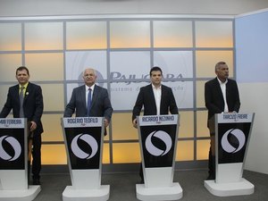 Na TV, debate morno porém com ar esclarecedor