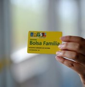 Mais de 18 mil famílias saíram do programa Bolsa Família em 2017