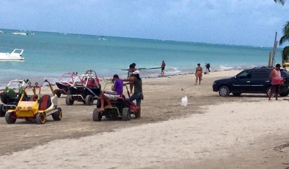 Sem fiscalização, veículos invadem praias no Litoral Norte de Alagoas