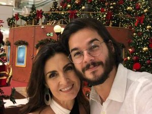 Fátima Bernardes comemora alta hospitalar do namorado Túlio Gadêlha