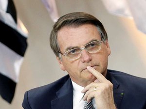 Bolsonaro ‘minimiza perigosamente’ a Constituição, diz Celso de Mello