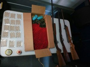 Ônibus da Seprev recebe mais de 600 armas e munições em apenas um dia