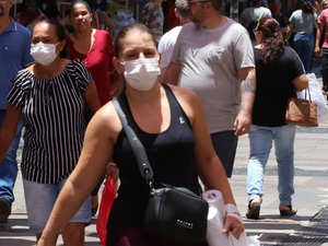 Brasil tem média de 72 mortes de Covid por dia e 10 mil novos casos