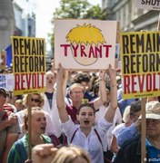 Britânicos protestam contra suspensão do Parlamento