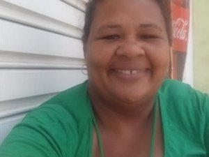 Diarista de Feira Grande pede ajuda para conseguir emprego