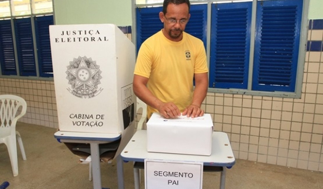 Parlamentares estimam adiar 1º turno das eleições municipais para novembro