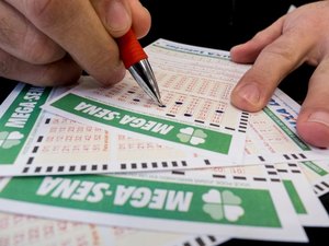 Mega-Sena acumula e promete pagar R$ 21 milhões na quinta-feira