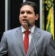 Hugo Motta é eleito e assume presidência da Câmara dos Deputados