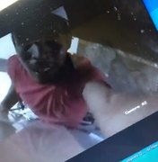 [Vídeo] Homem é flagrado roubando câmeras de segurança de estabelecimentos em Arapiraca