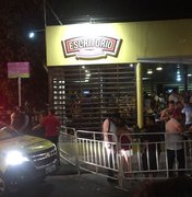 [Vídeo] Pancadaria e quebra-quebra encerram show em bar de Arapiraca