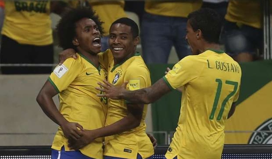 Willian marca duas vezes e Brasil vence a Venezuela