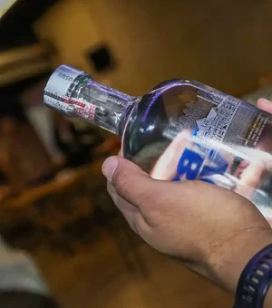 Policiais descobrem laboratório de falsificação de bebidas no DF