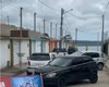 Moradores bloqueiam carro da BRK em protesto contra falta de água no Pilar