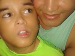 Em meio às dificuldades, padrasto luta para garantir acesso à saúde para enteado portador de deficiências