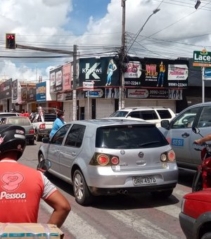 [Vídeo] Mesmo com novo decreto, Arapiraca mantém movimento intenso nas ruas