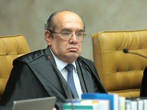 ‘Extremamente impróprio e inadequado’, diz Gilmar sobre fala de Eduardo Bolsonaro