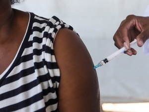 Governo proíbe demissão por falta de vacinação contra Covid-19