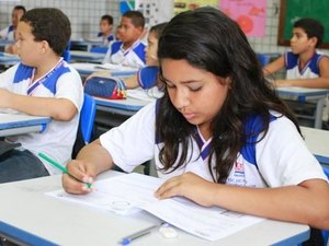 Secretaria de Educação solicita que profissionais das escolas cumpram decisão da Justiça